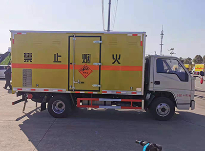 江山爆破器材运输车技术升级与安全合规新趋势
